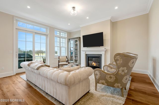 102 Eagle Way, Eatontown, NJ 07724