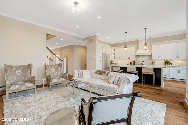 102 Eagle Way, Eatontown, NJ 07724