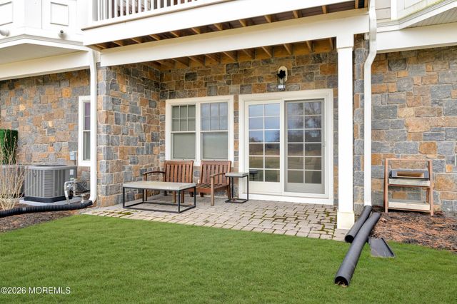 102 Eagle Way, Eatontown, NJ 07724