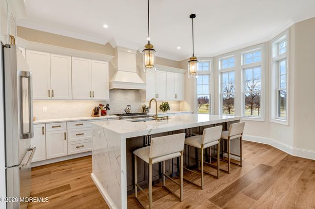 102 Eagle Way, Eatontown, NJ 07724