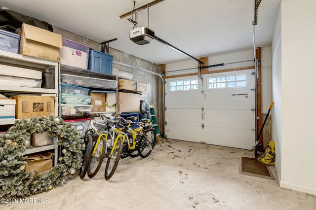 102 Eagle Way, Eatontown, NJ 07724