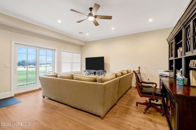 102 Eagle Way, Eatontown, NJ 07724