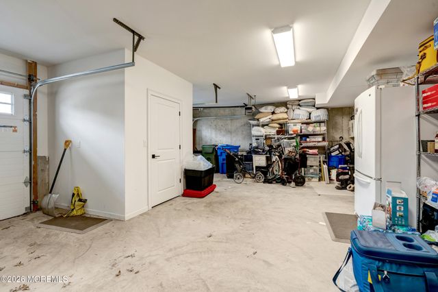 102 Eagle Way, Eatontown, NJ 07724