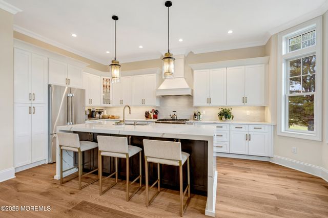 102 Eagle Way, Eatontown, NJ 07724