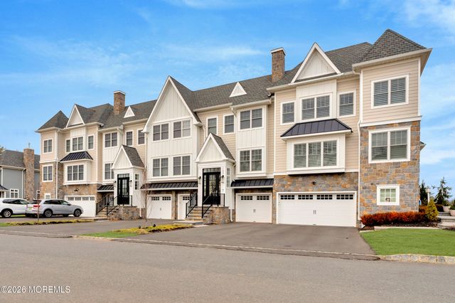 102 Eagle Way, Eatontown, NJ 07724