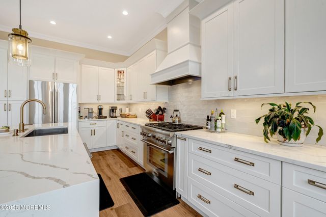 102 Eagle Way, Eatontown, NJ 07724