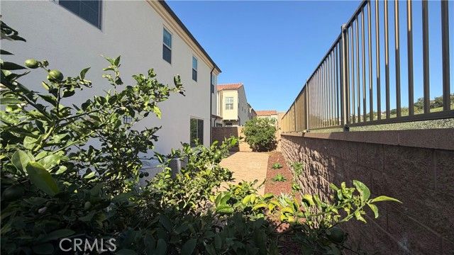 182 Quiet Grove, Irvine, CA 92618