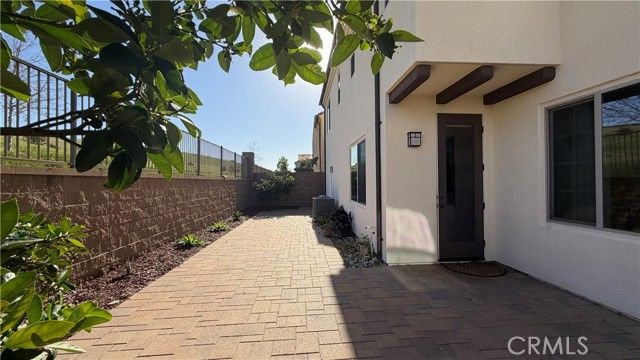 182 Quiet Grove, Irvine, CA 92618