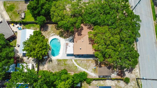 28 NW Carlton Court, Fort Walton Beach, FL 32548