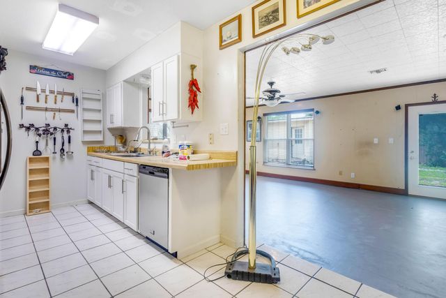 28 NW Carlton Court, Fort Walton Beach, FL 32548