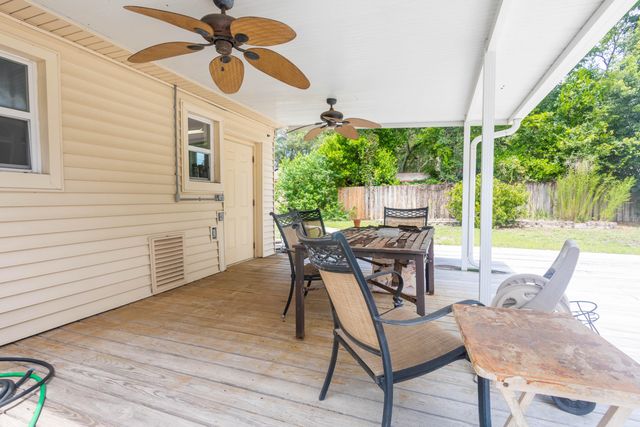 28 NW Carlton Court, Fort Walton Beach, FL 32548