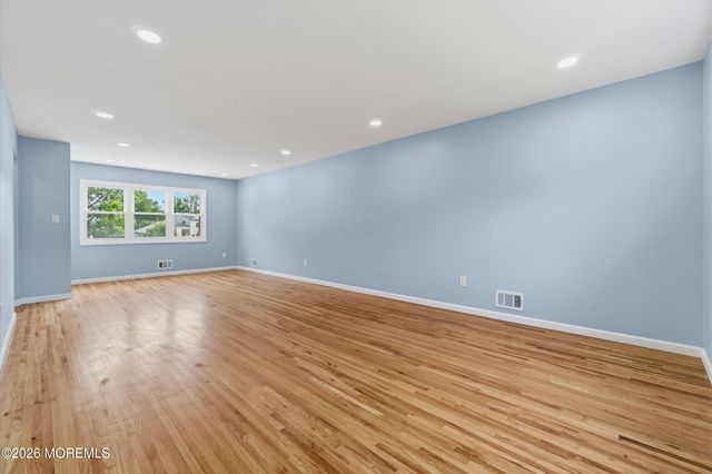 22 Edward Street, East Brunswick, NJ 08816