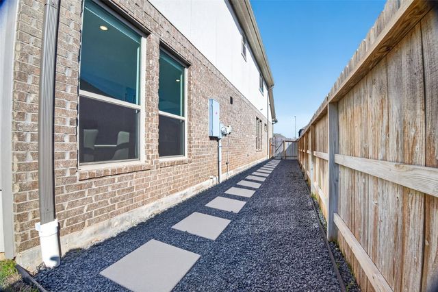 1315 Munson Valley Road, Richmond, TX 77406