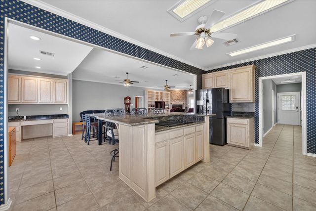 1141 Lake Halbert Road, Corsicana, TX 75109