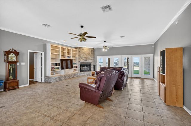 1141 Lake Halbert Road, Corsicana, TX 75109