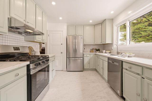 847 87th Street, Daly City, CA 94015