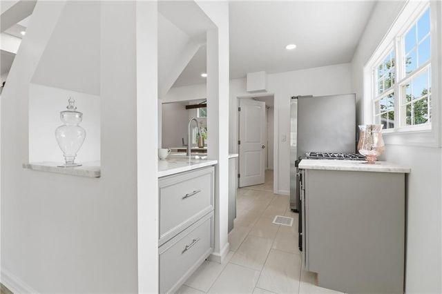 1466 Hardin Avenue, College Park, GA 30337