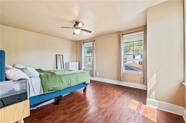 318-320 Sprott Way, Sewickley, PA 15143