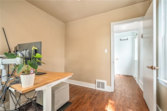 318-320 Sprott Way, Sewickley, PA 15143