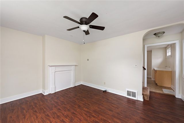 318-320 Sprott Way, Sewickley, PA 15143