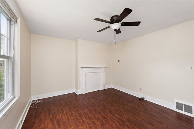 318-320 Sprott Way, Sewickley, PA 15143