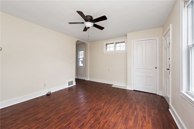 318-320 Sprott Way, Sewickley, PA 15143