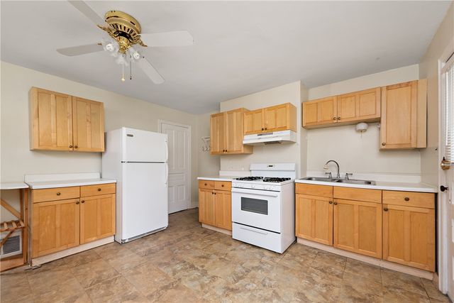 318-320 Sprott Way, Sewickley, PA 15143
