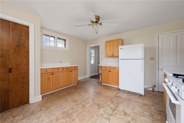 318-320 Sprott Way, Sewickley, PA 15143