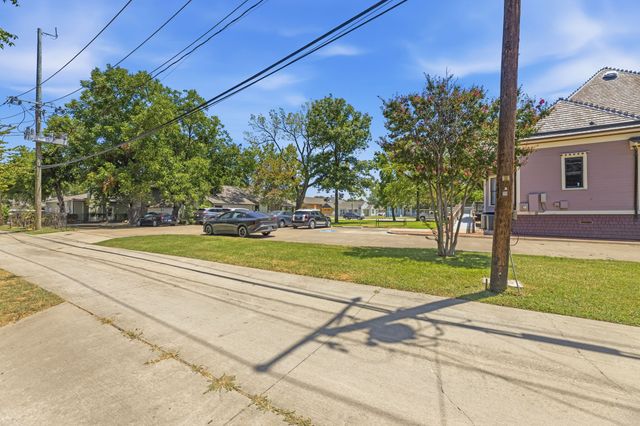 302 N Jackson Avenue, Wylie, TX 75098