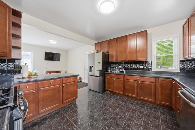2 Elizabeth Street, Calumet City, IL 60409