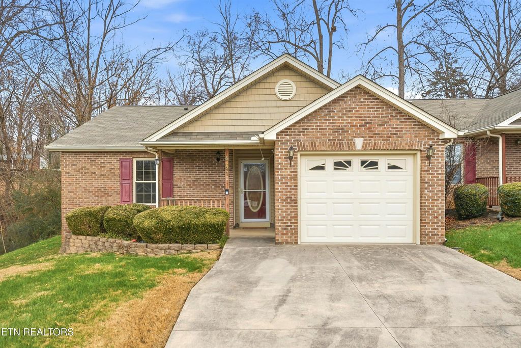 8026 Pepperdine Way, Knoxville, TN 37923
