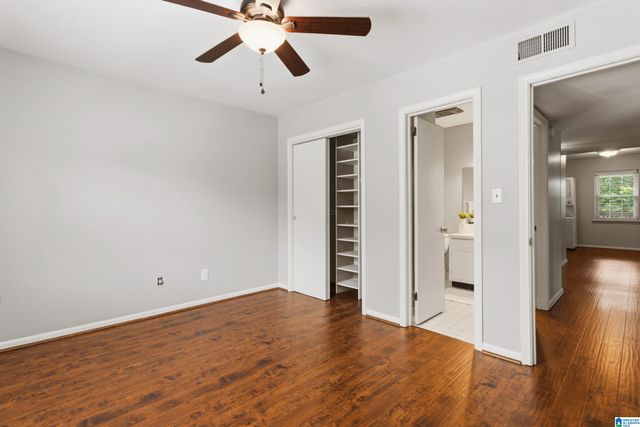 2104 Montreat Ln Apt C, Vestavia Hills, AL 35216