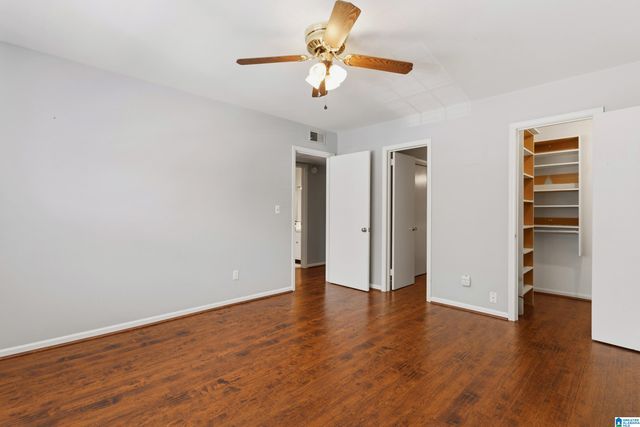 2104 Montreat Ln Apt C, Vestavia Hills, AL 35216
