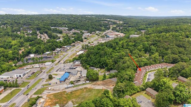 2104 Montreat Ln Apt C, Vestavia Hills, AL 35216