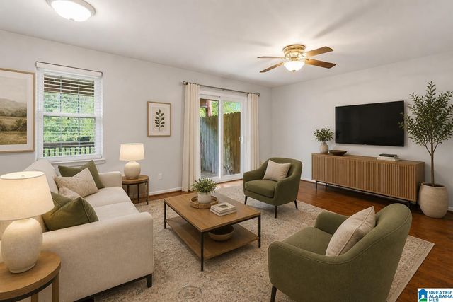2104 Montreat Ln Apt C, Vestavia Hills, AL 35216