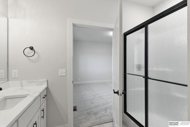 9808 Overland Trail, Papillion, NE 68046