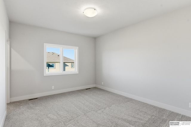 9808 Overland Trail, Papillion, NE 68046