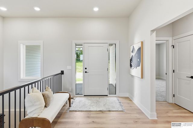 9808 Overland Trail, Papillion, NE 68046