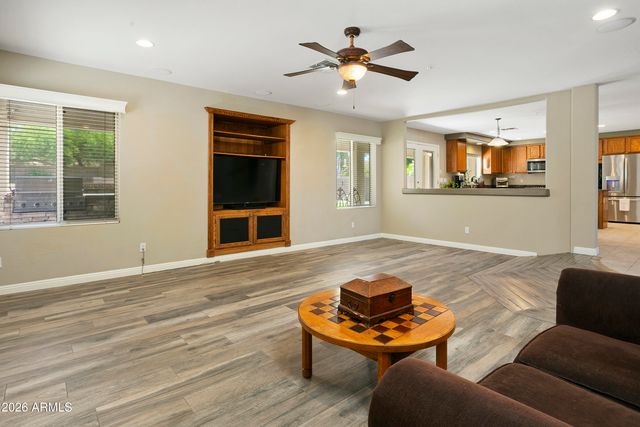 25065 N 72ND Lane, Peoria, AZ 85383