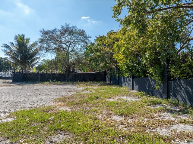1450 NW 119th St, Miami, FL 33167
