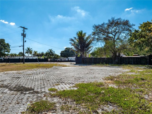 1450 NW 119th St, Miami, FL 33167