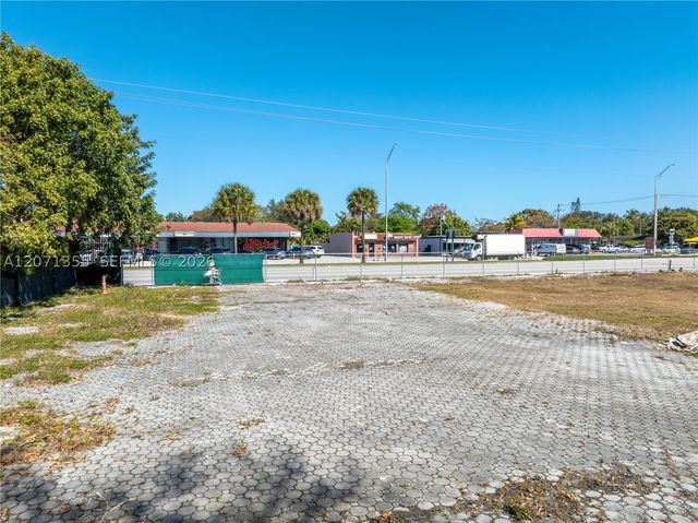 1450 NW 119th St, Miami, FL 33167