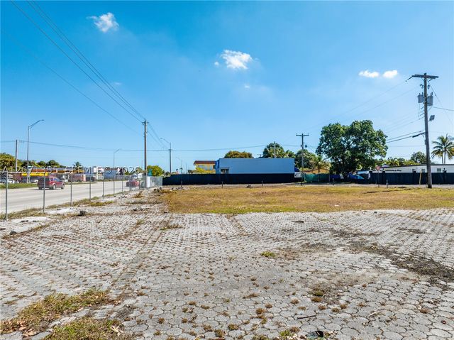 1450 NW 119th St, Miami, FL 33167