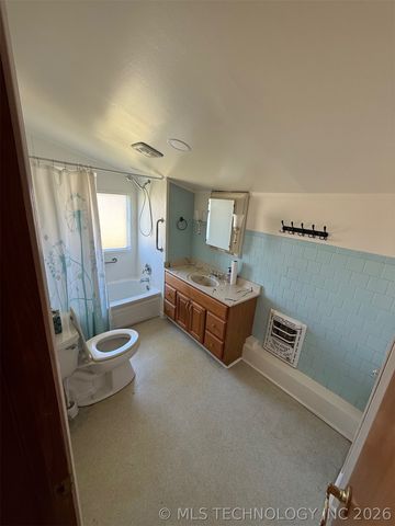 1003 S Hickory Street, Sapulpa, OK 74066