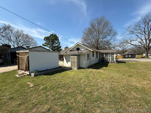 1003 S Hickory Street, Sapulpa, OK 74066