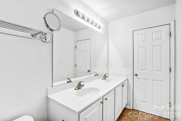 12733 Alvin Woods Drive, Charlotte, NC 28214