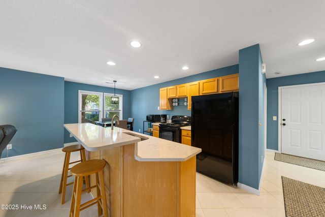 3350 Club Villas Drive 1302, Southport, NC 28461