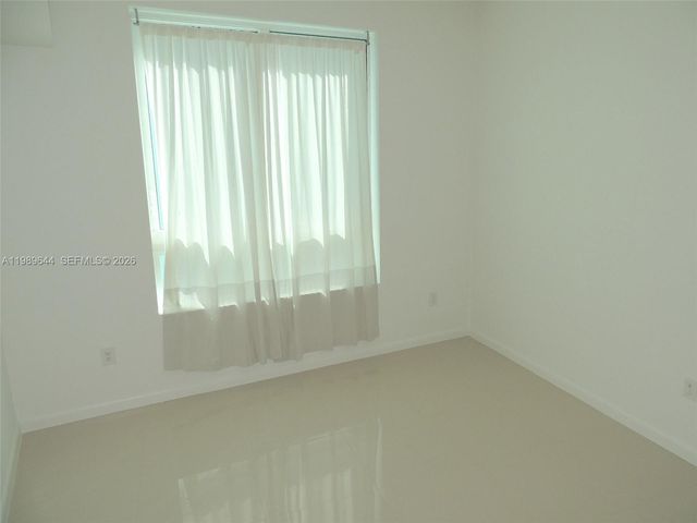 1900 N Bayshore Dr 4117, Miami, FL 33132