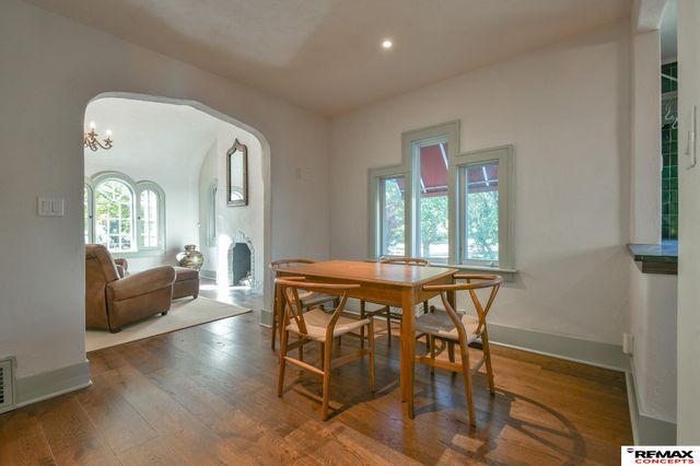 2602 Woodsdale Boulevard, Lincoln, NE 68502