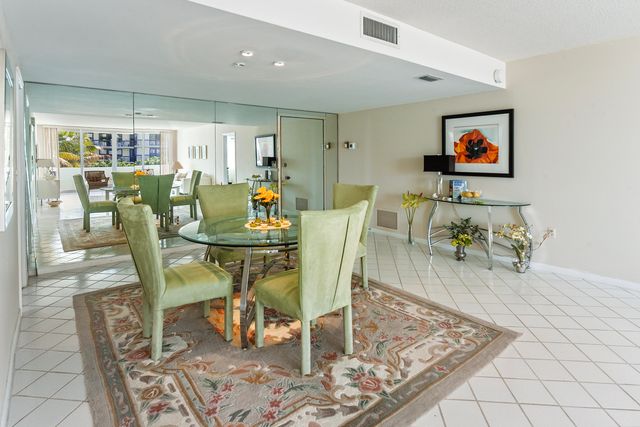 2773 S Ocean Boulevard 204, Palm Beach, FL 33480